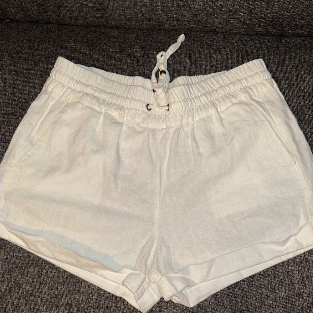Love Tree Women's white linen Shorts
